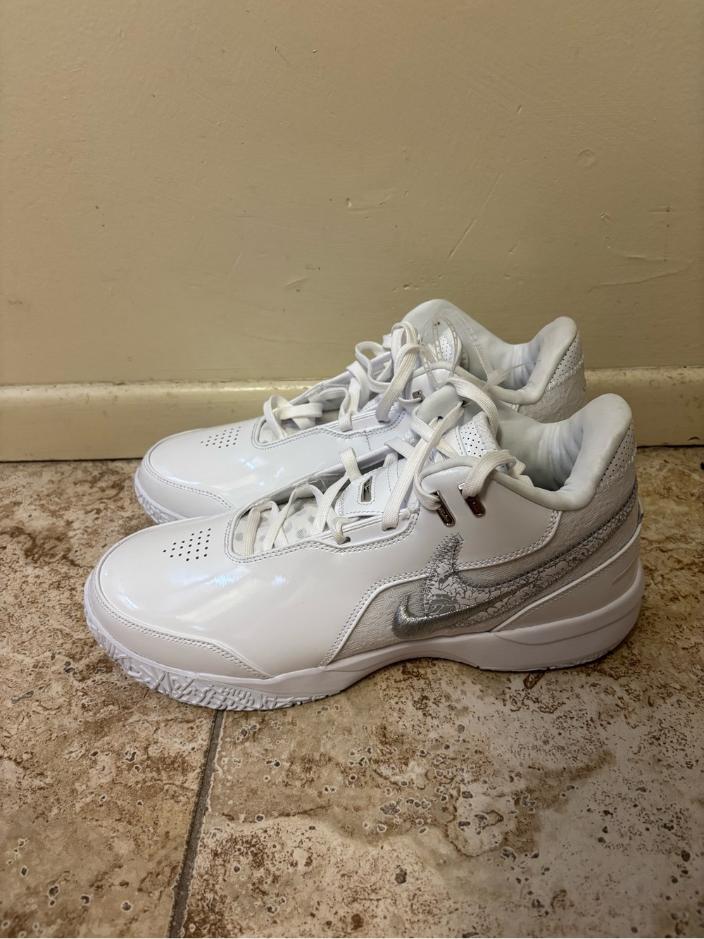 Size 11 - Nike Men's Zoom LeBron NXXT Gen AMPD White Silver FJ1566-102 - Picture 2 of 5